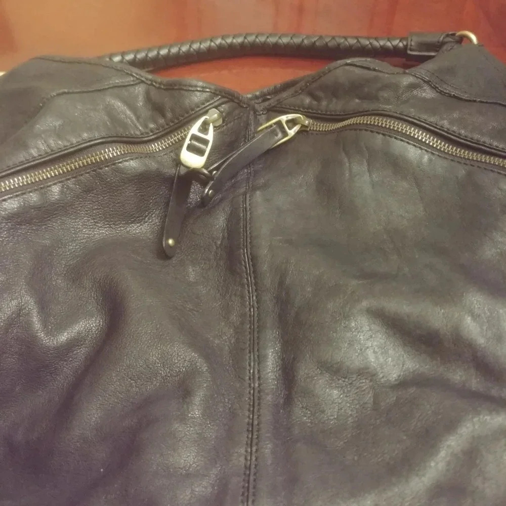 Lamb Skin HOBO Bag By Banana Republic (NWOT) - Picture 2 of 14